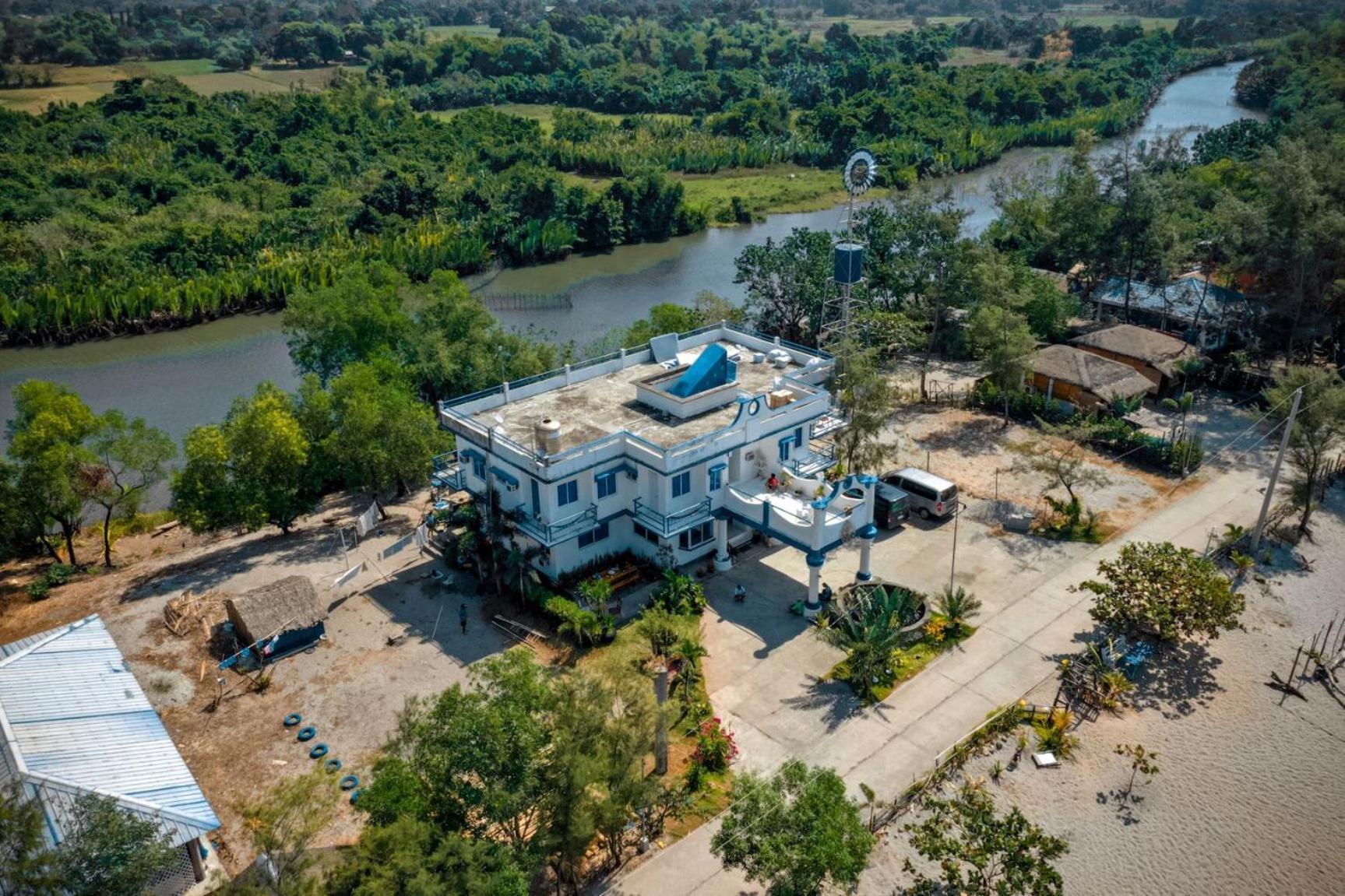 Club Monet Beachfront Resort By Cocotel Cabangan Eksteriør bilde