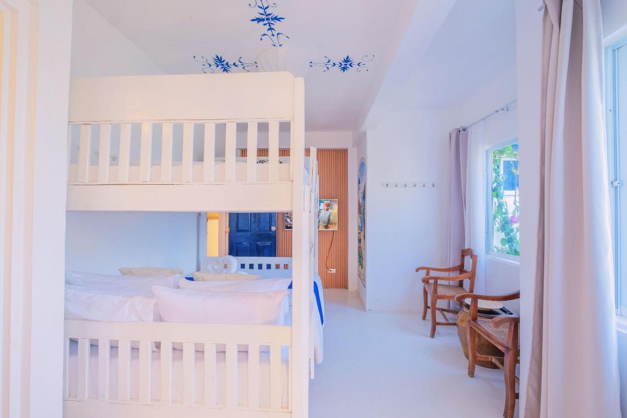 Club Monet Beachfront Resort By Cocotel Cabangan Rom bilde