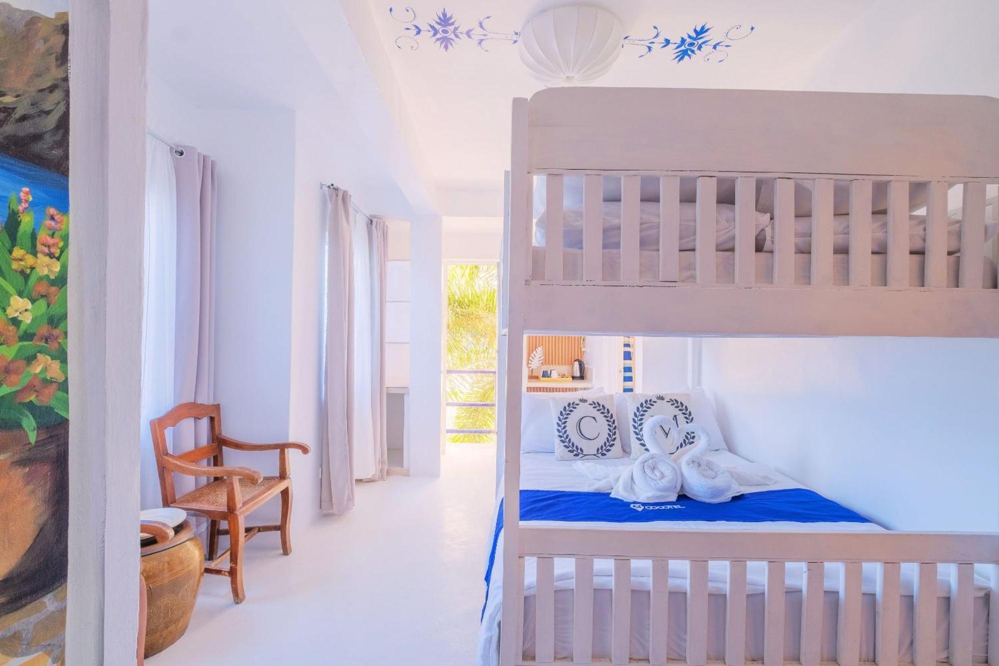 Club Monet Beachfront Resort By Cocotel Cabangan Rom bilde
