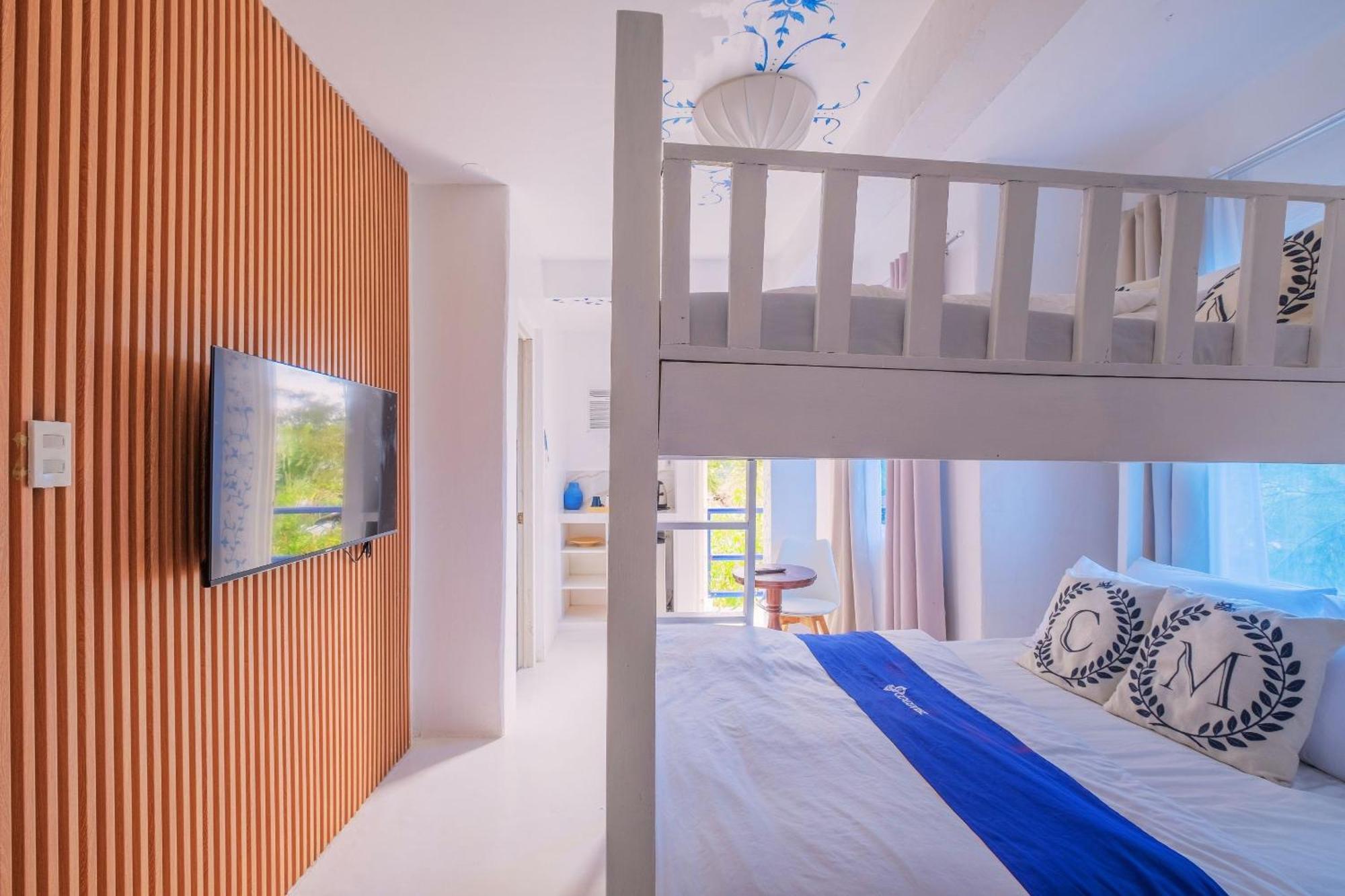 Club Monet Beachfront Resort By Cocotel Cabangan Rom bilde