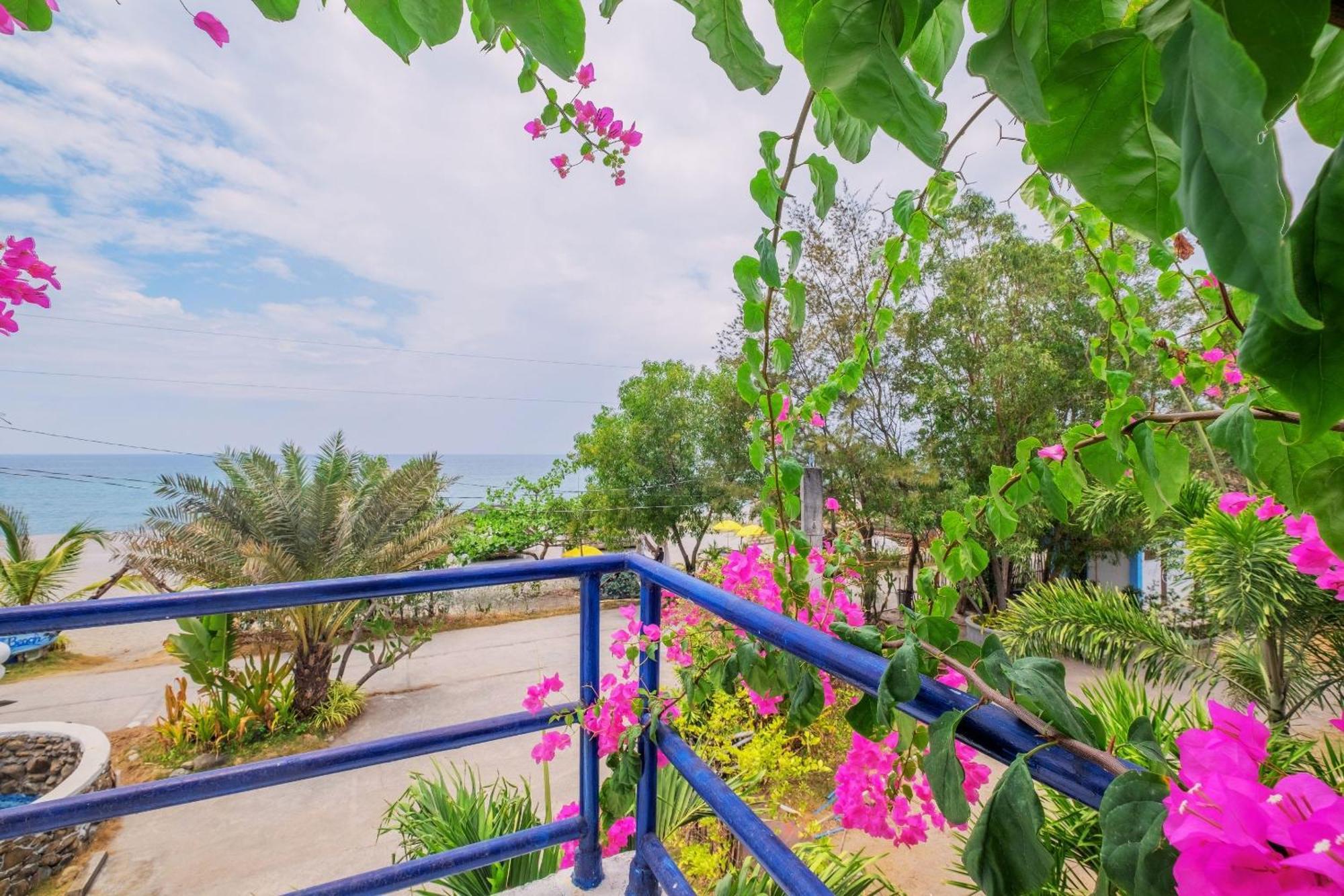 Club Monet Beachfront Resort By Cocotel Cabangan Rom bilde