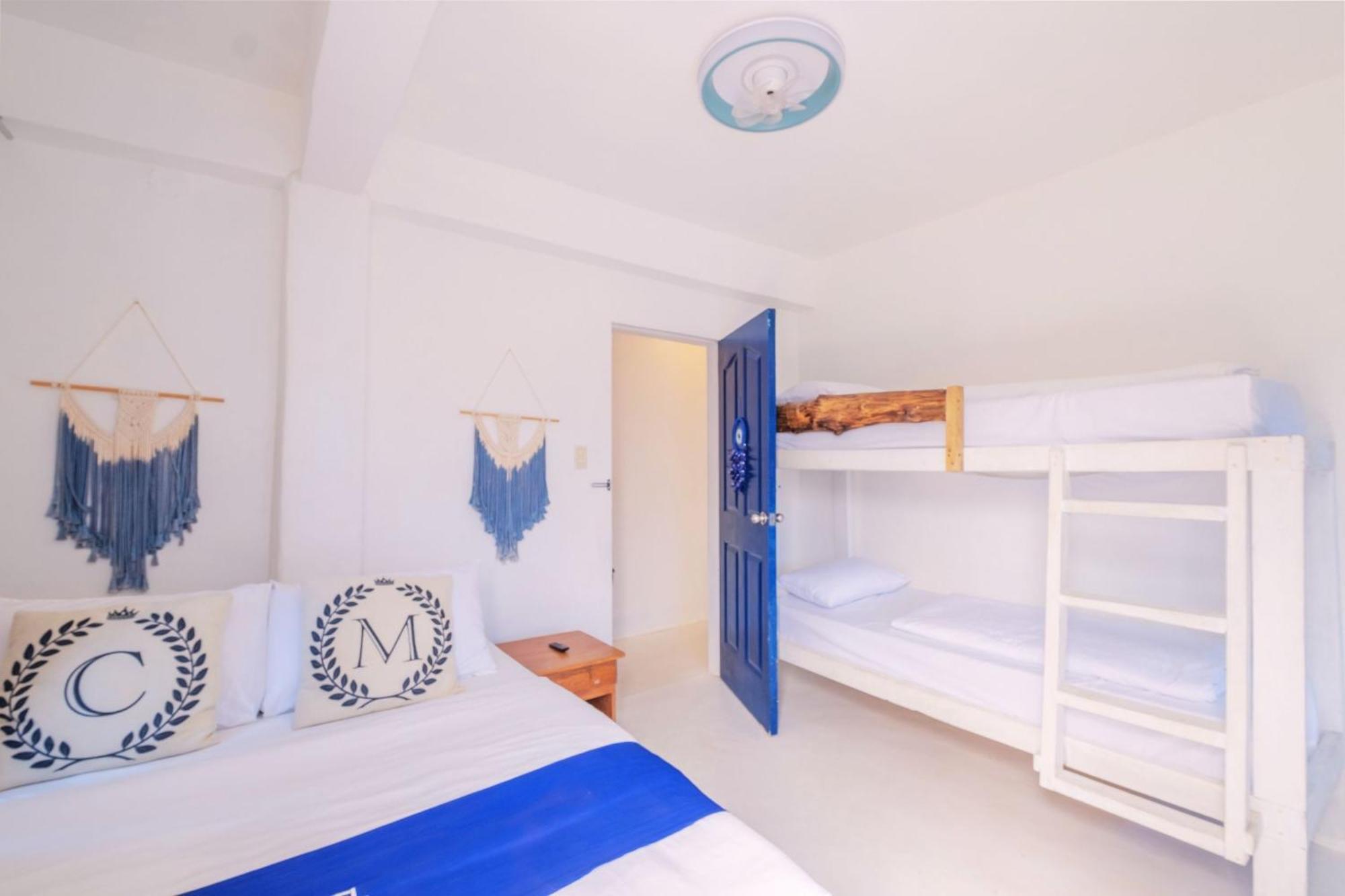 Club Monet Beachfront Resort By Cocotel Cabangan Rom bilde