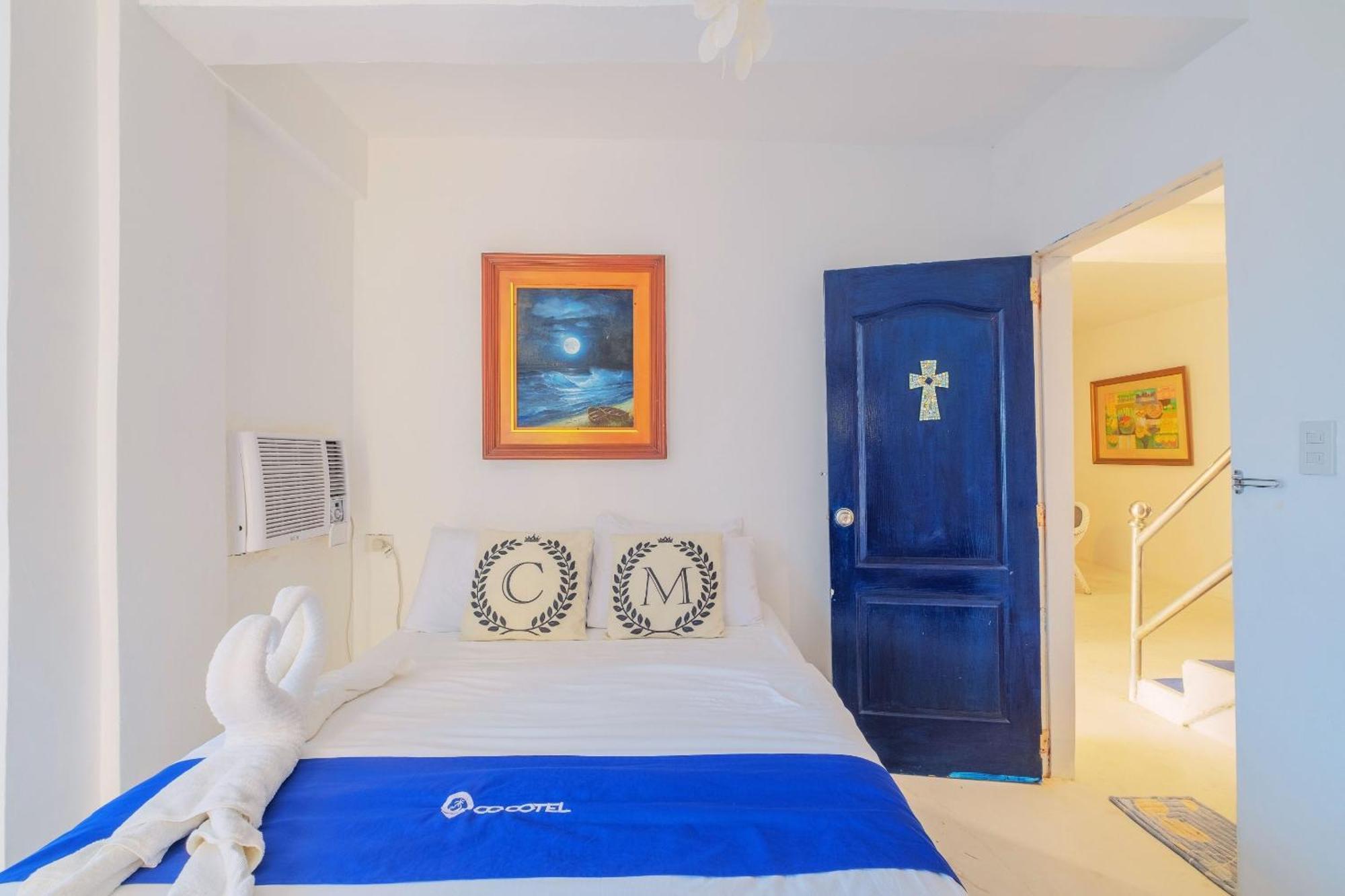 Club Monet Beachfront Resort By Cocotel Cabangan Rom bilde